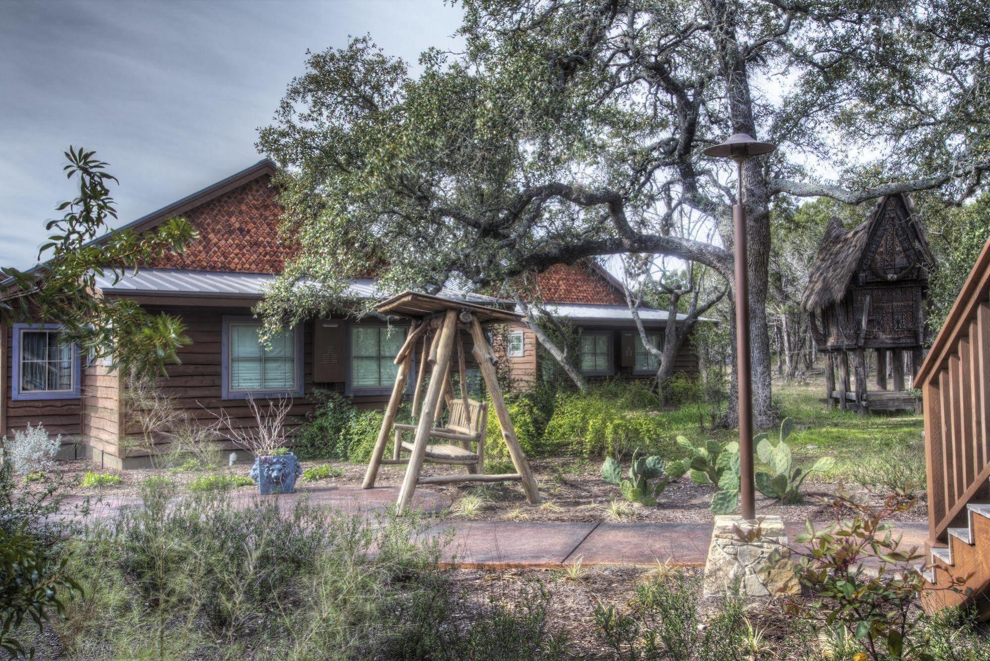 Camp Lucy Hotel Dripping Springs Ngoại thất bức ảnh