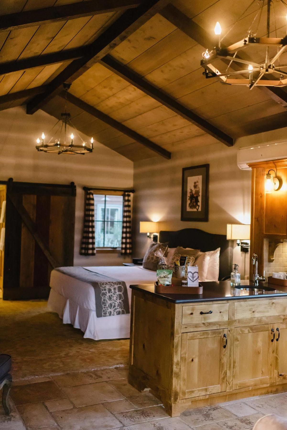 Camp Lucy Hotel Dripping Springs Ngoại thất bức ảnh